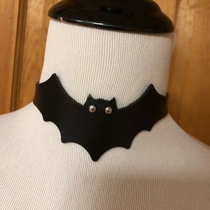 Black bat choker